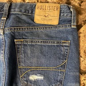 Hollister men’s boot cut distressed jeans